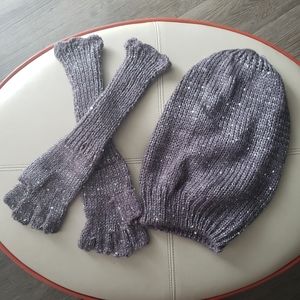NWOT Bundle Knit Sequin Beanie & Gloves Bundle
